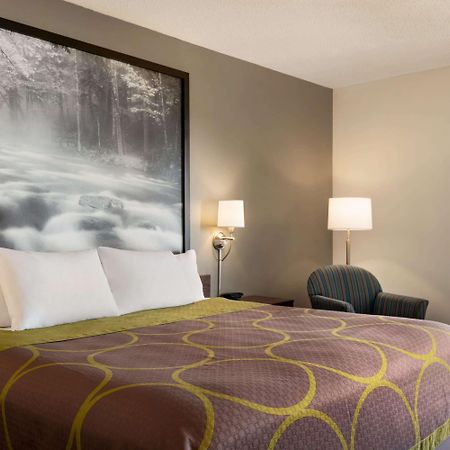 Super 8 By Wyndham Liverpool/Syracuse North Airport Екстер'єр фото