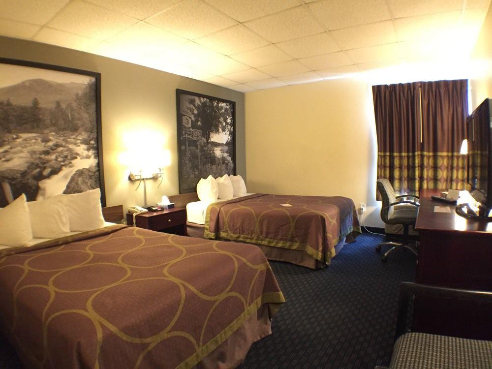 Super 8 By Wyndham Liverpool/Syracuse North Airport Екстер'єр фото