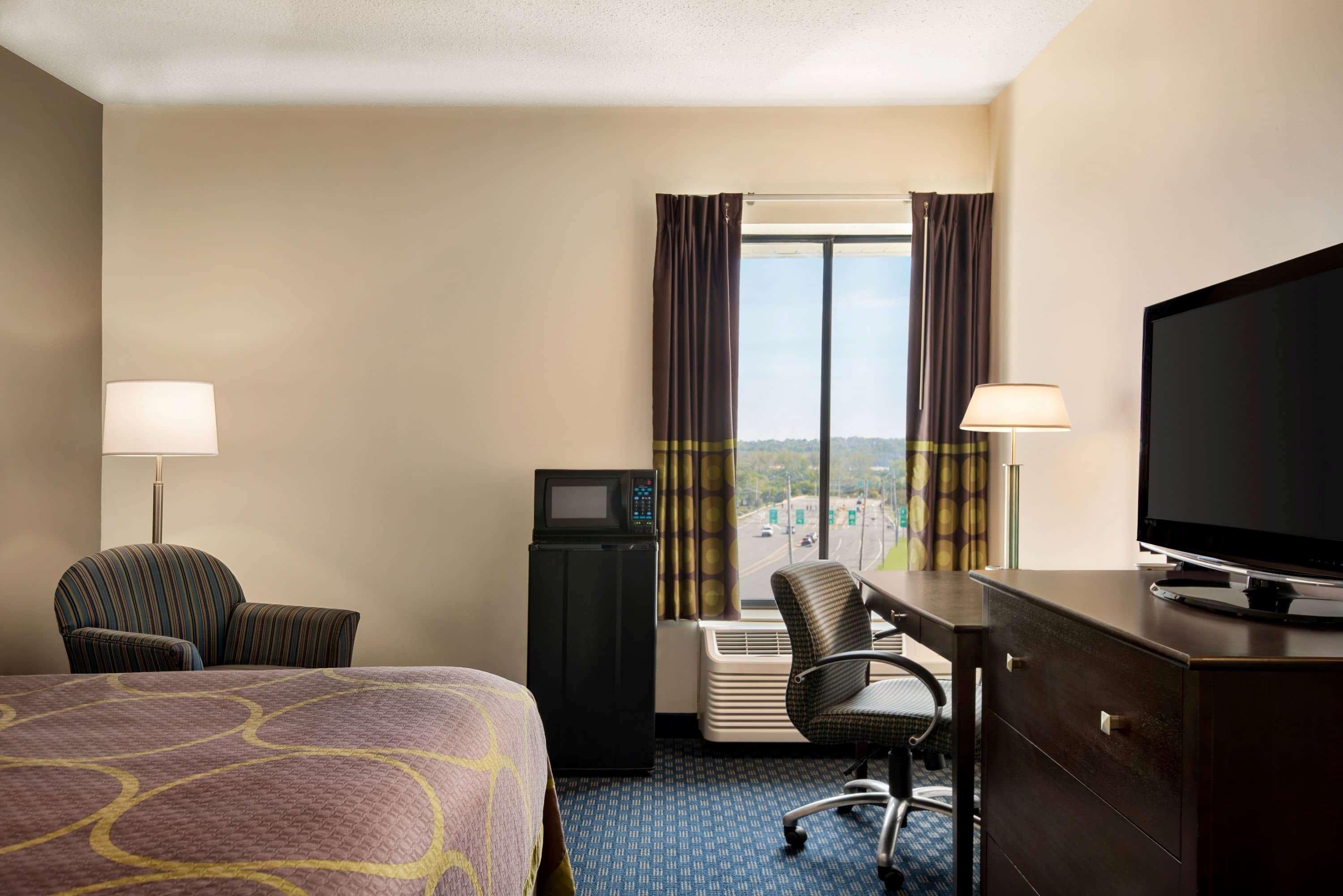 Super 8 By Wyndham Liverpool/Syracuse North Airport Екстер'єр фото