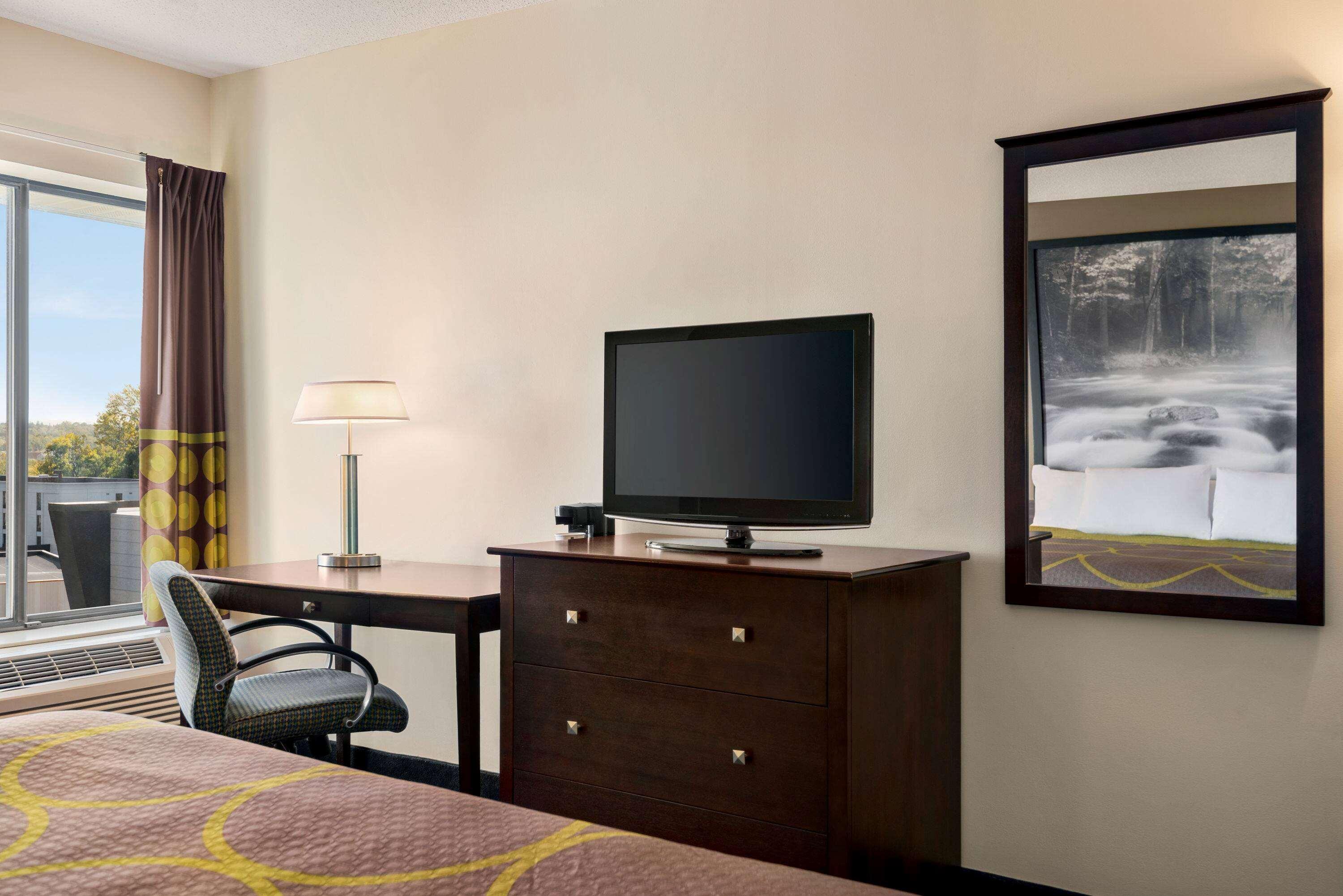 Super 8 By Wyndham Liverpool/Syracuse North Airport Екстер'єр фото