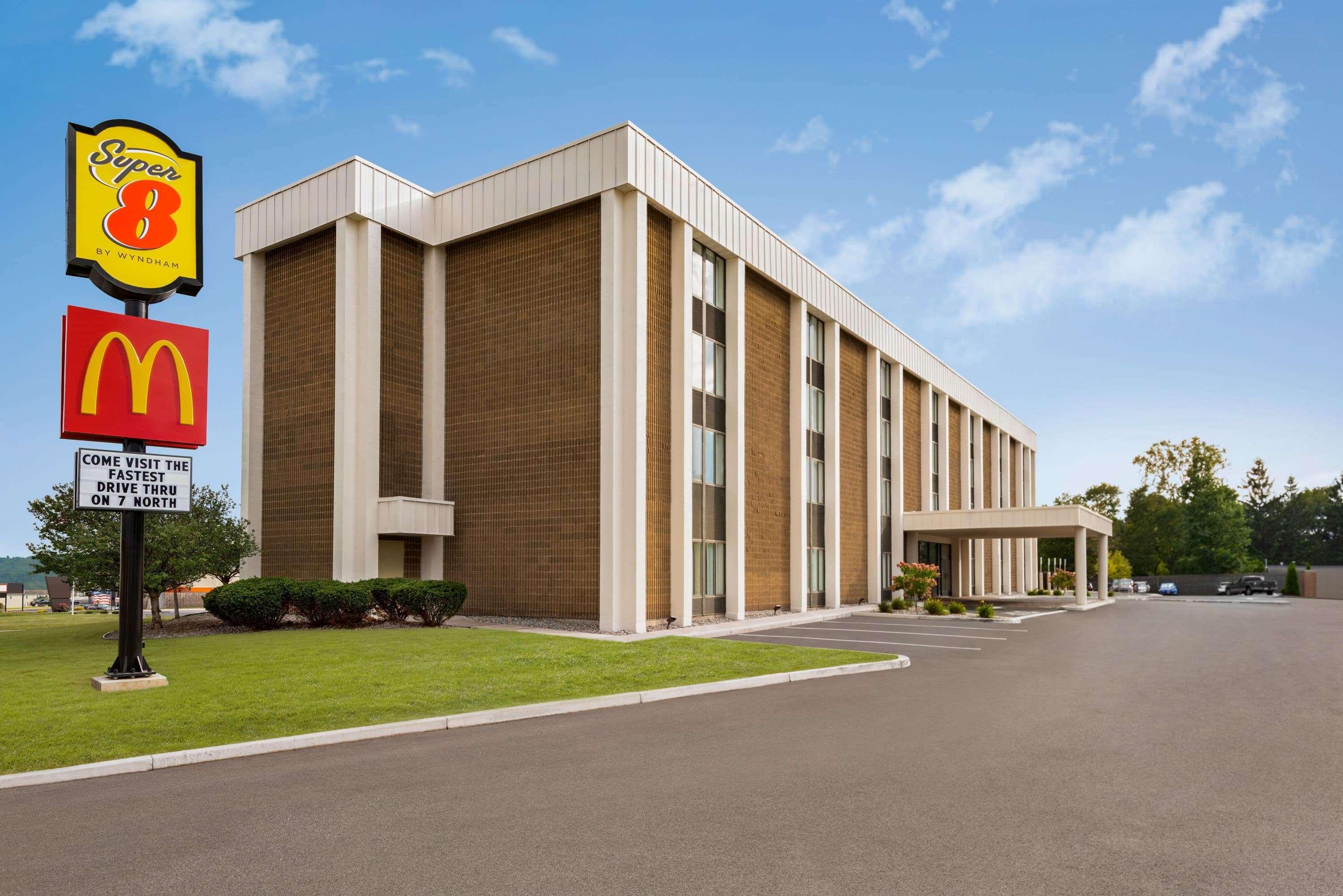 Super 8 By Wyndham Liverpool/Syracuse North Airport Екстер'єр фото