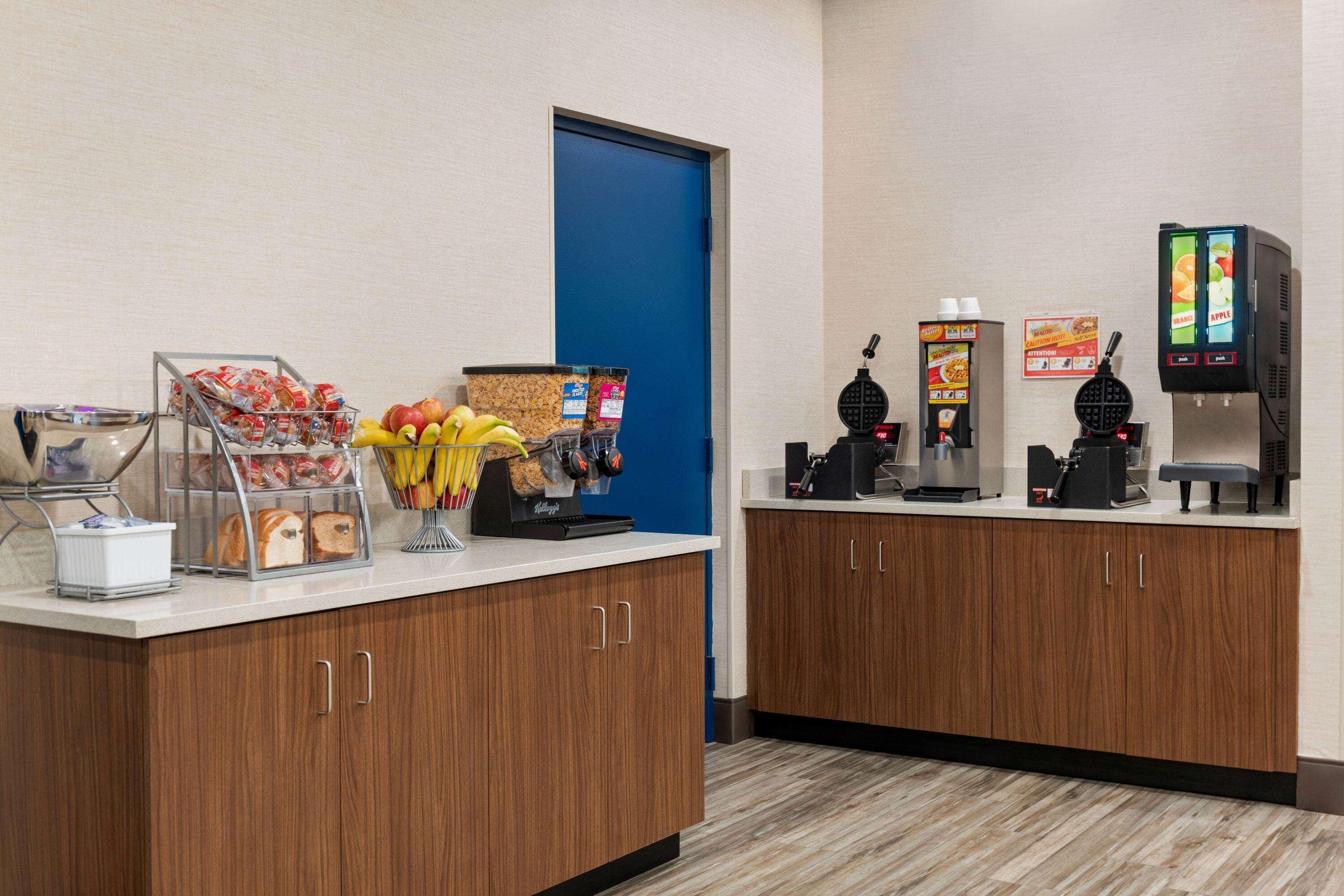 Super 8 By Wyndham Liverpool/Syracuse North Airport Екстер'єр фото
